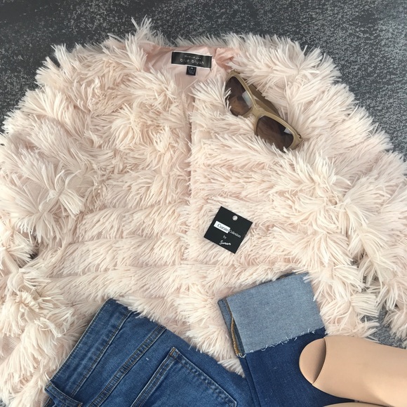 🔥LAST ONE SALE🔥 Light Pink Faux Fur Coat - Picture 6 of 7